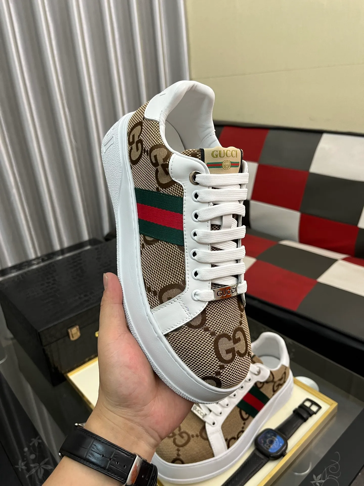 Men's Men's Shoes 💰420⌚️⌚️《Gucci*》The latest hot style casual shoes, top brand [seduce] luxury~purchase, top~quality. [Strong] The upper is made of imported breathable cowhide with material ➕ breathable sheepskin feet (•) and fine workmanship. The original stylish and stylish soft rubber wear-resistant outsole is light and comfortable on the foot. The real thing looks better when photographed in real life. 305: code: 38-44, 3️⃣ colors available